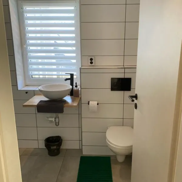 Badezimmer mit Toilette - Apartment Unterkunft Lipno nad Vltavou - Slupečná